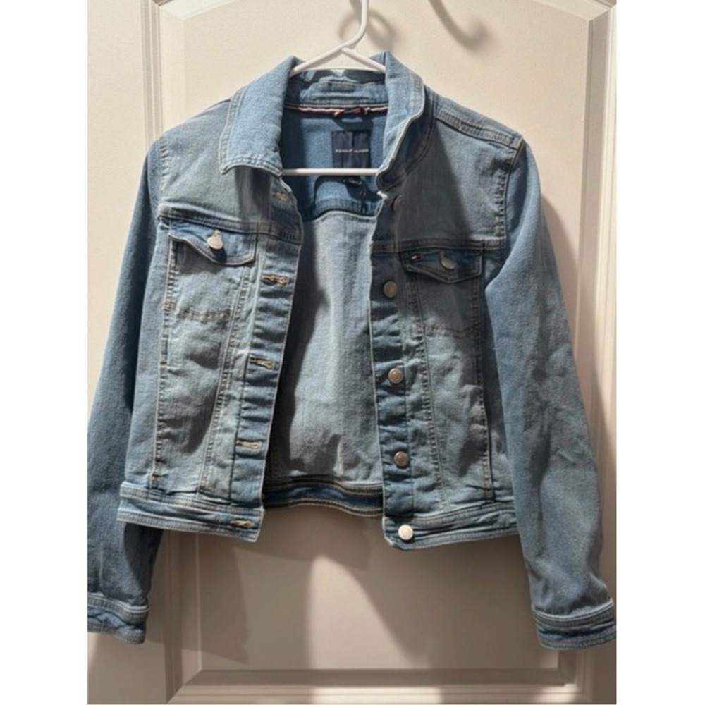 Tommy Hilfiger Girls Light Wash Denim Trucker Jacket Size 16